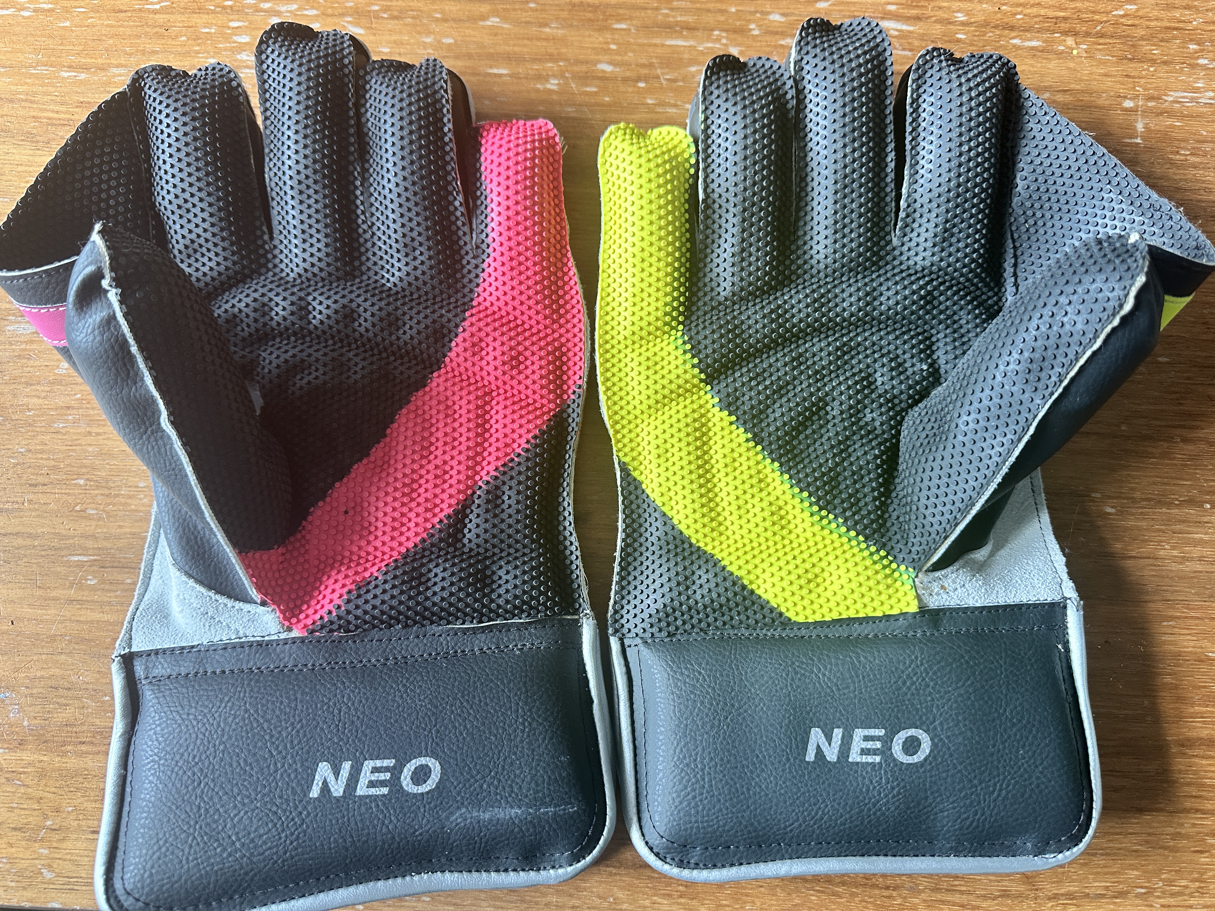 Hunts County youth wicket keeping gloves