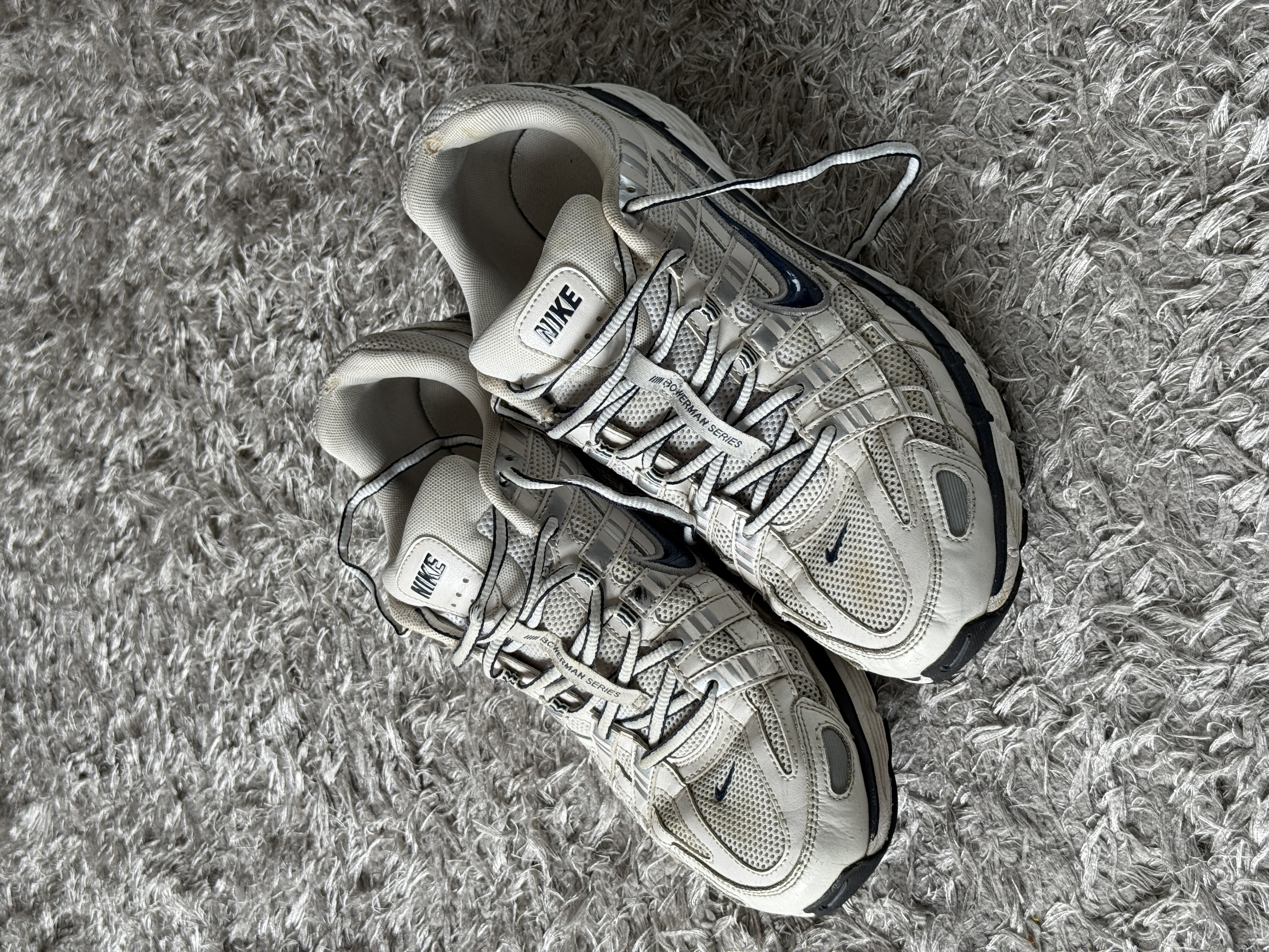 Nike P6000 size 11 