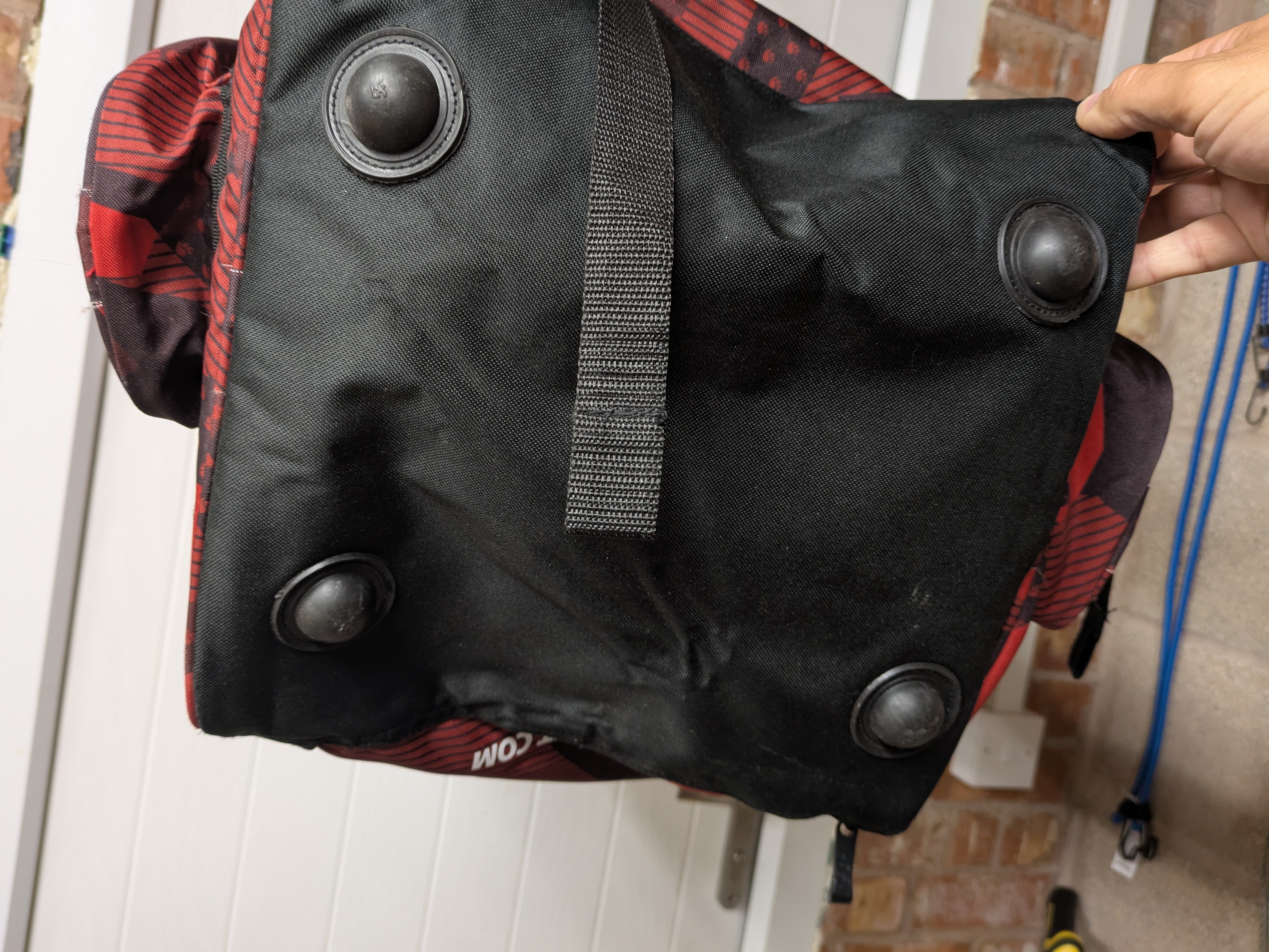 DSC fearless rebel junior 2024 carry-only cricket kit bag