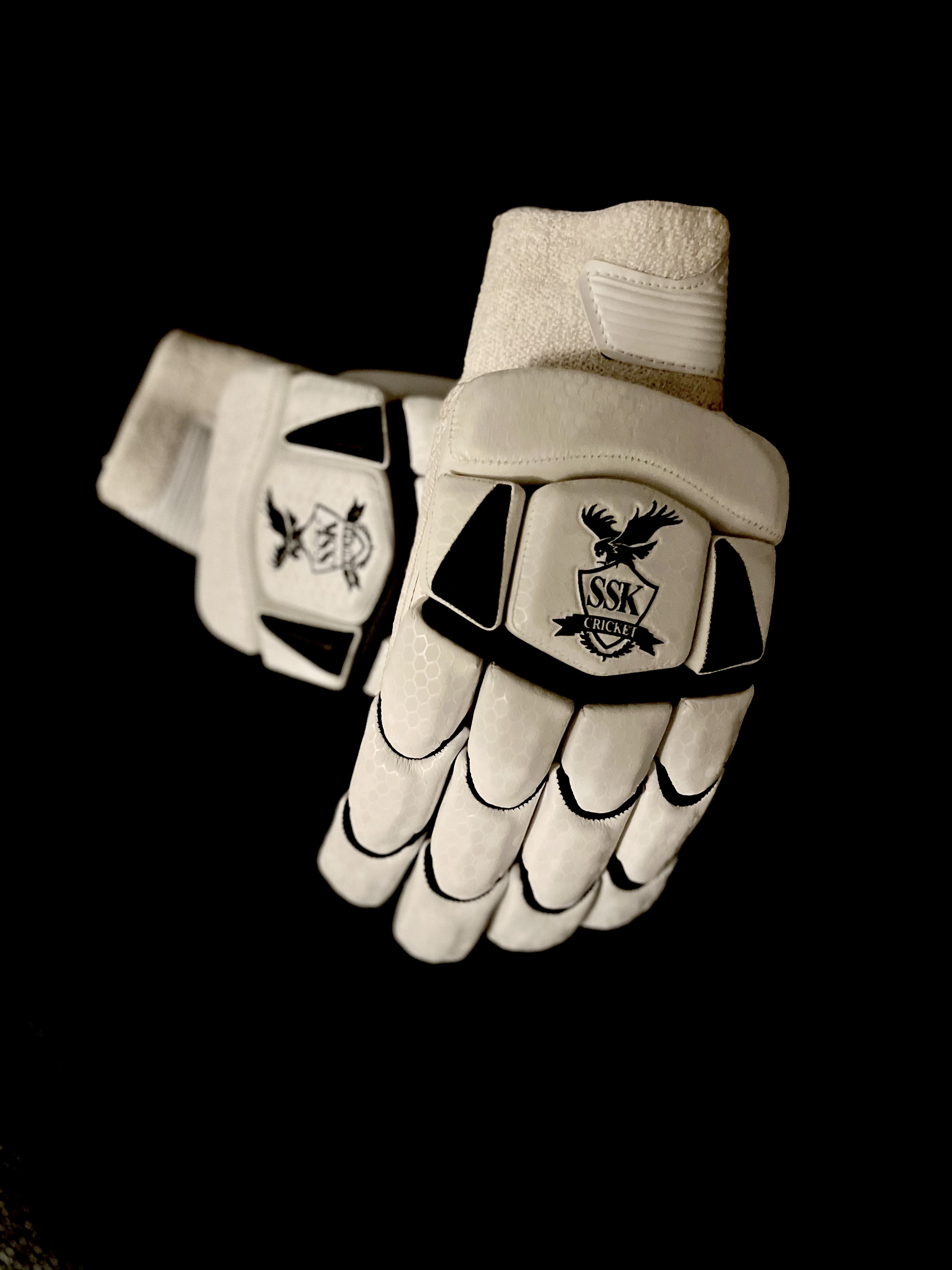 Pro Edition Men’s Right Hand Batting Gloves 