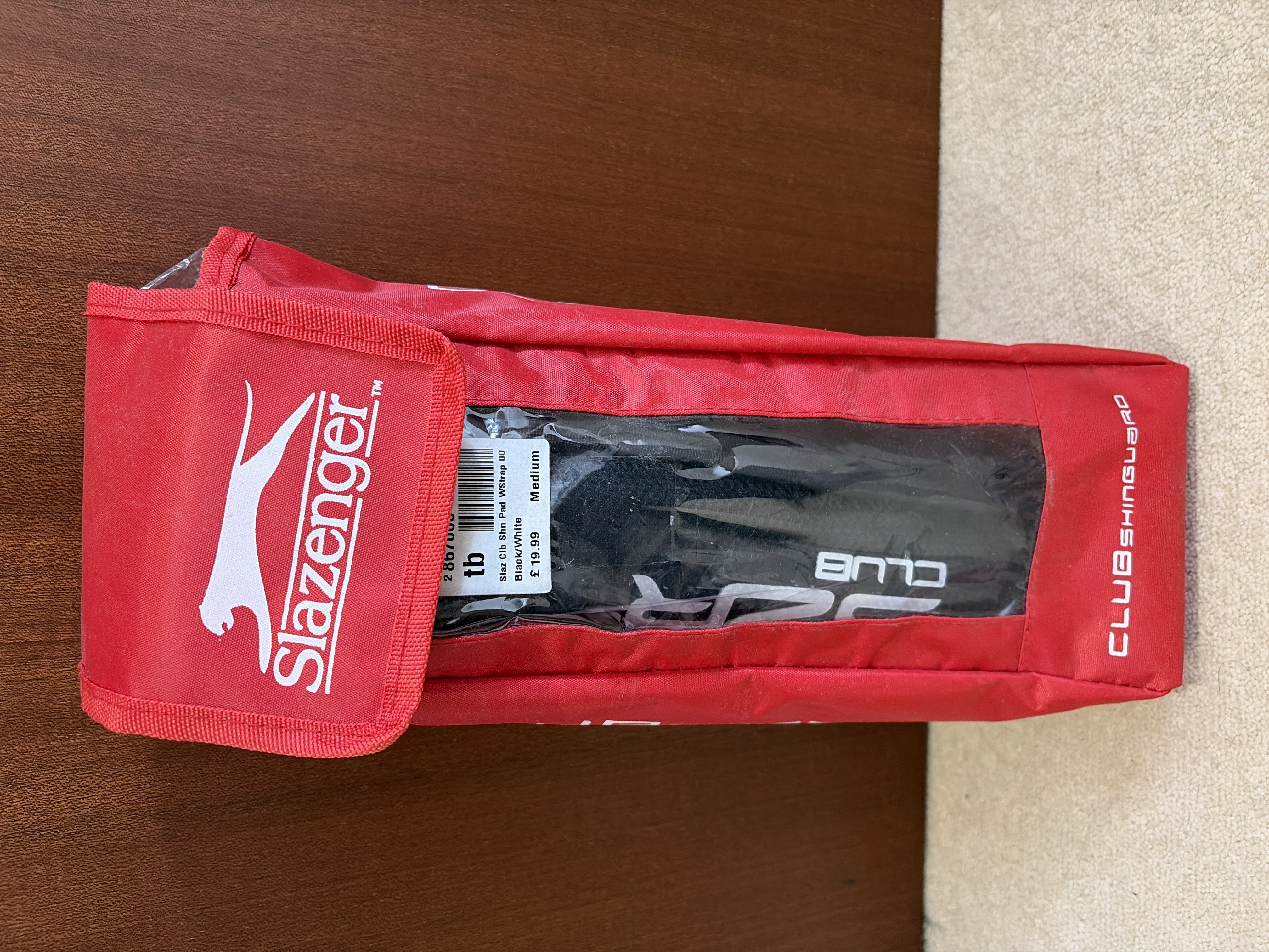 Slazenger Club Shin Pads Black/White Medium