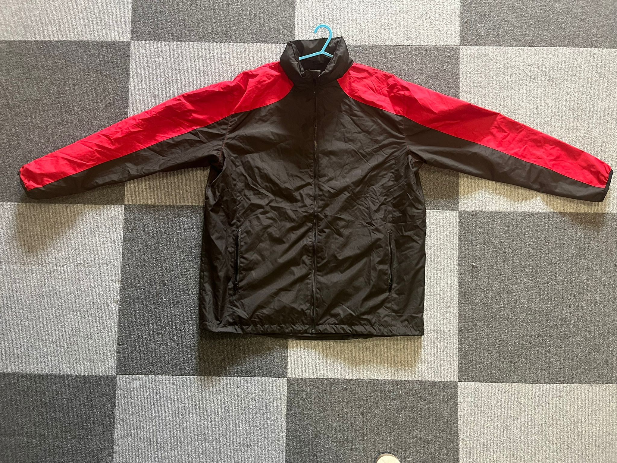 Shower Jacket Black/Red